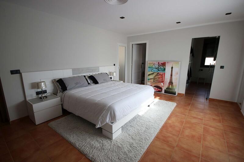 4 Cuarto Villa en venta