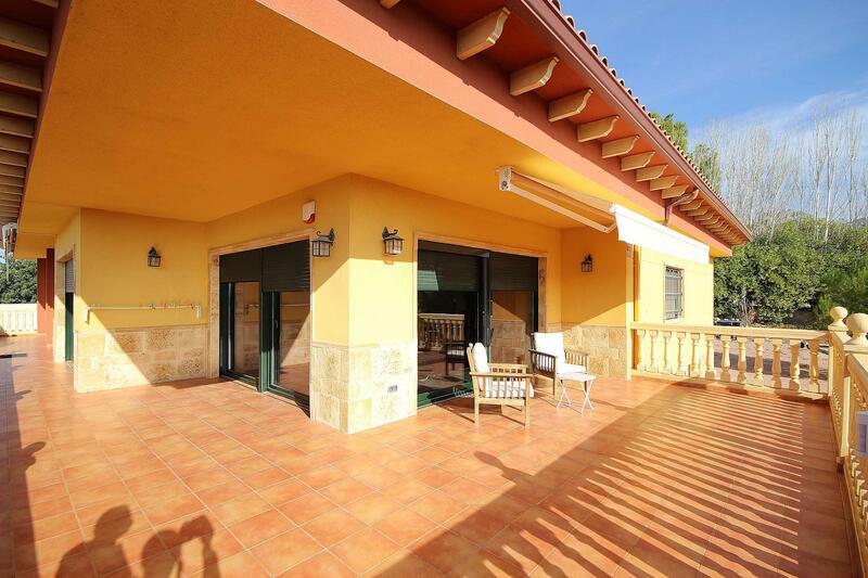 4 Cuarto Villa en venta