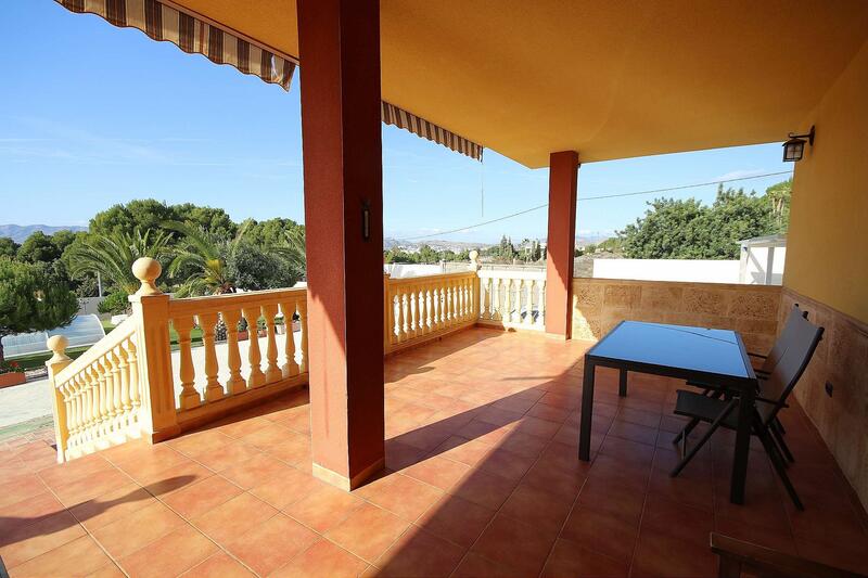 4 Cuarto Villa en venta