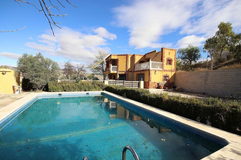 7 Cuarto Villa en venta