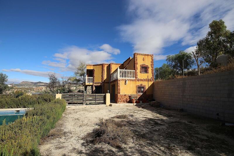7 Cuarto Villa en venta