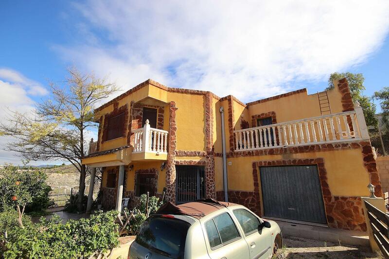 7 Cuarto Villa en venta