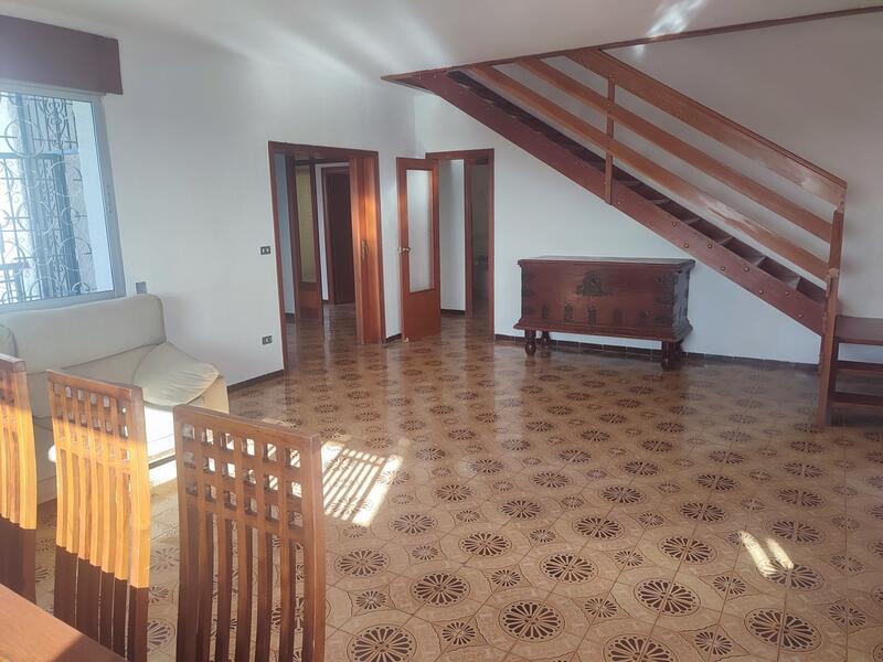 6 bedroom Country House for sale