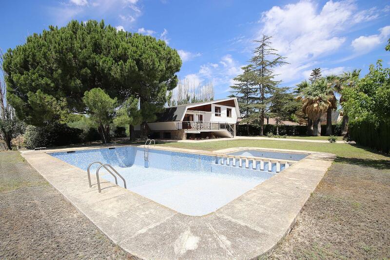 5 bedroom Villa for sale