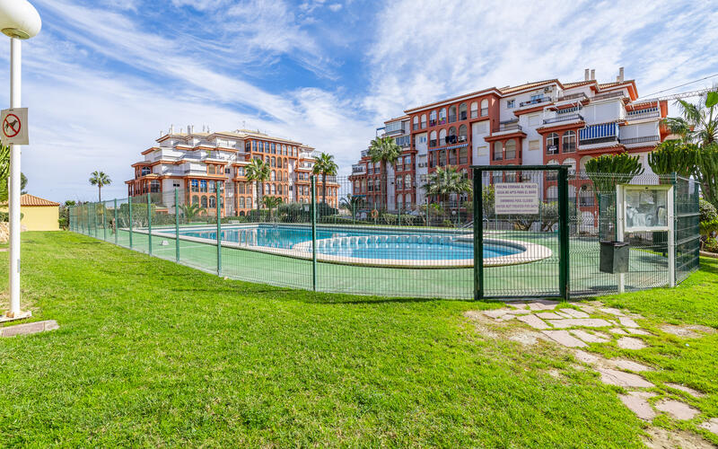 Villa til salg i Torrevieja, Alicante