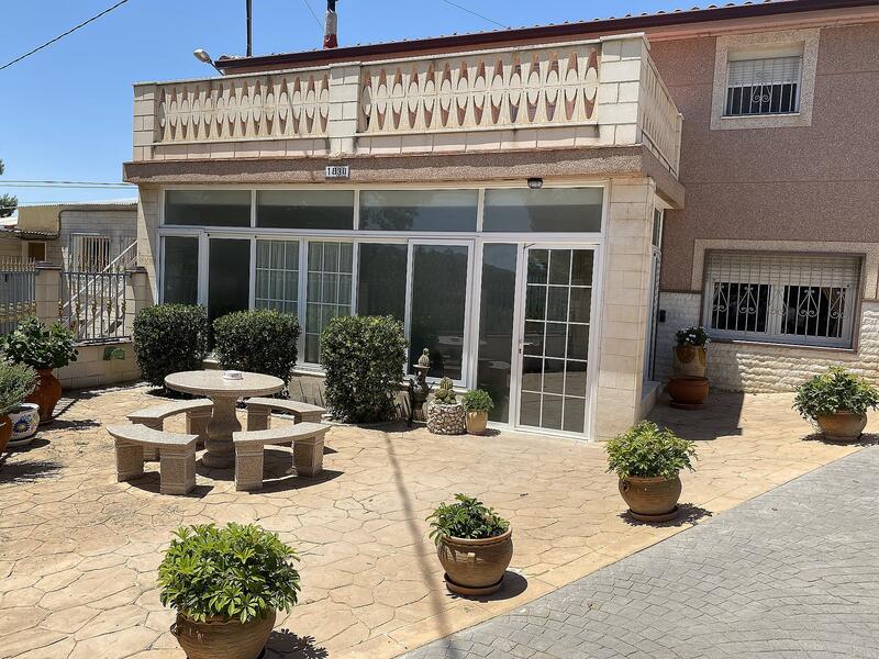 6 bedroom Commercial Property for sale