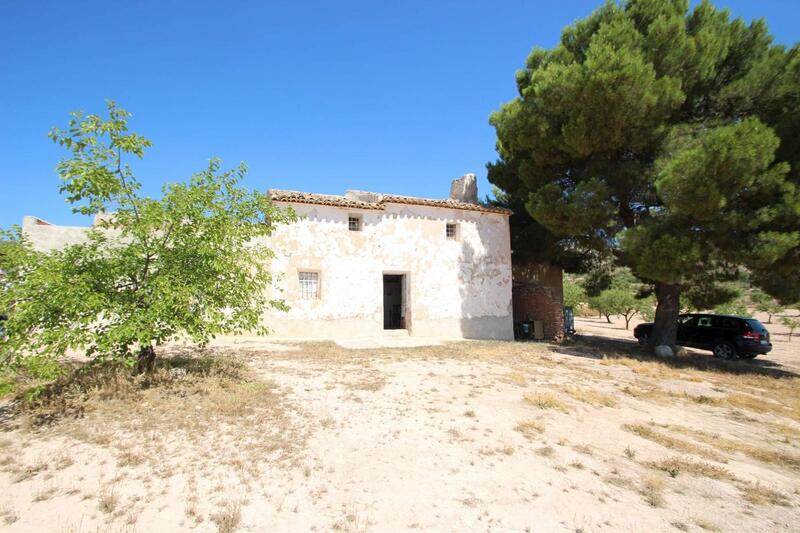 Landsted til salg i Yecla, Murcia