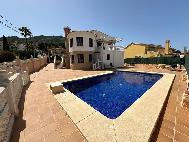 Villa til salgs i Albir, Alicante
