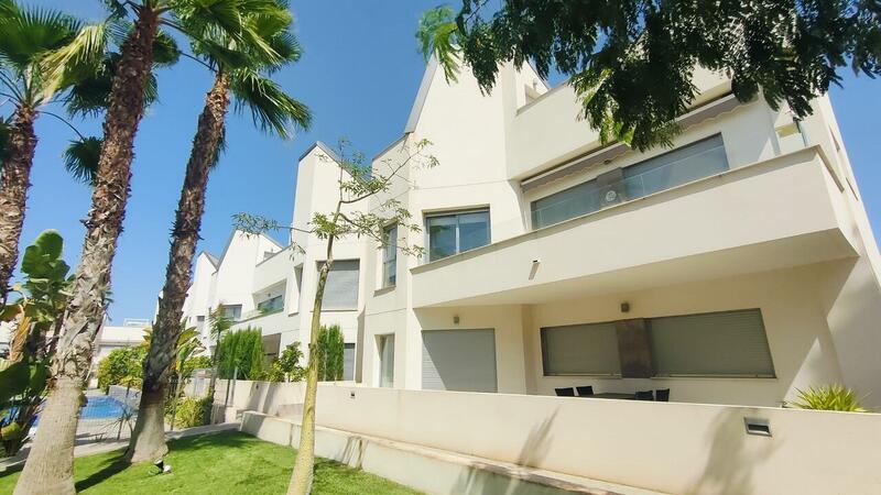 2 bedroom Apartment for sale