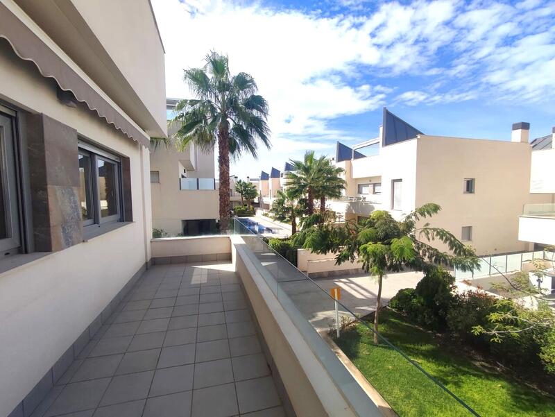 2 bedroom Apartment for sale