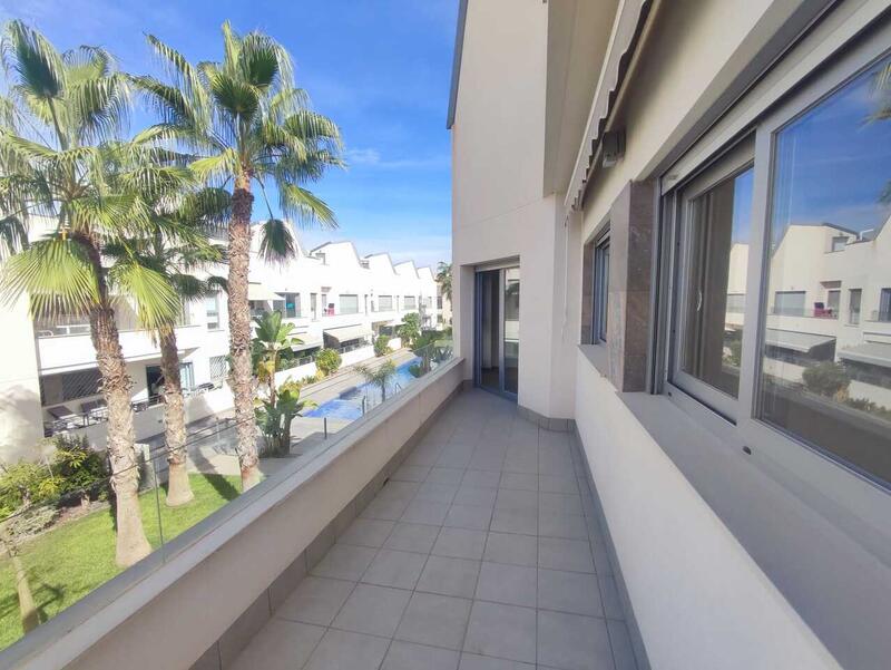 2 bedroom Apartment for sale