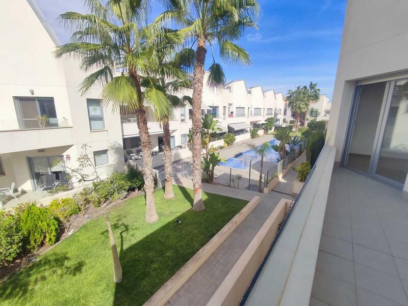 2 bedroom Apartment for sale