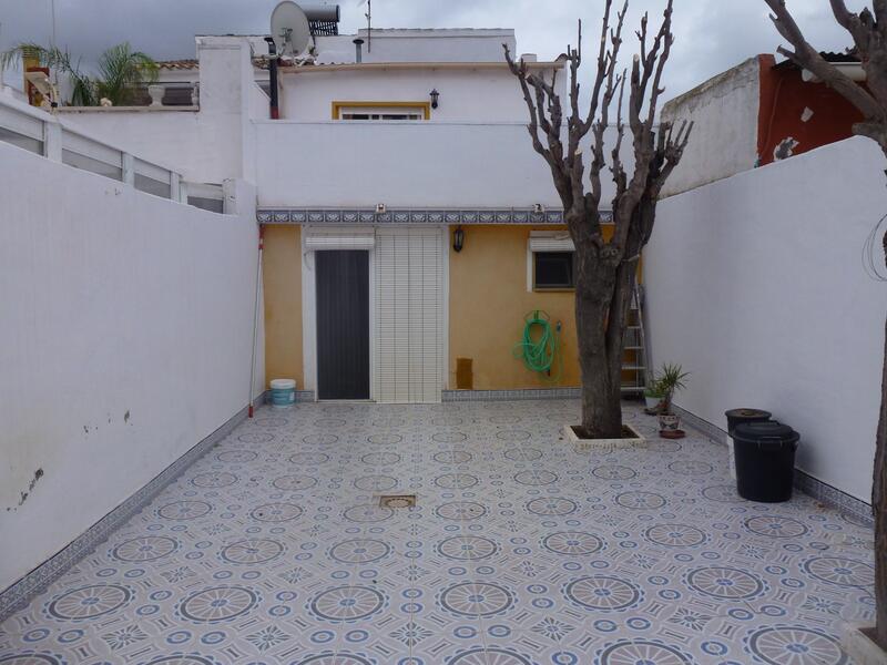 3 bedroom Townhouse for sale
