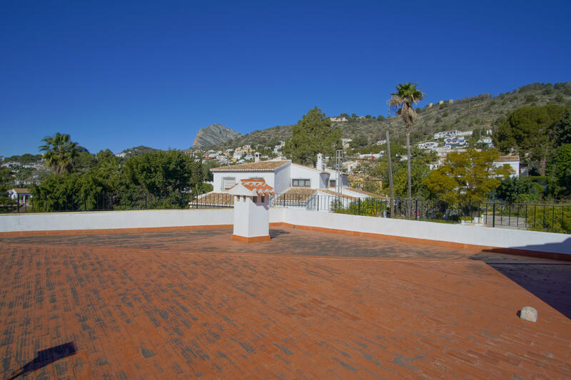 7 bedroom Villa for sale