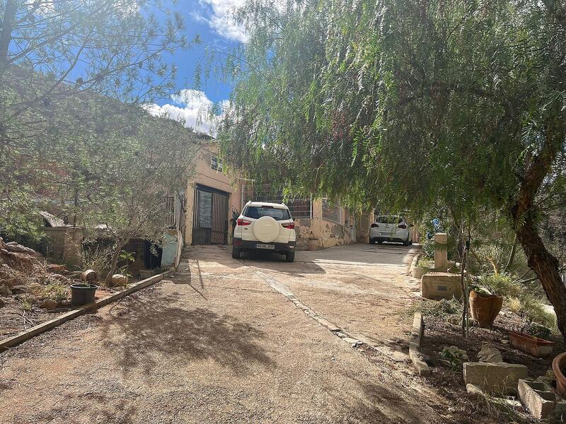 Landsted til salg i Pinoso, Alicante