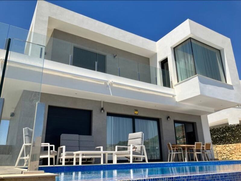Villa for sale in Finestrat, Alicante