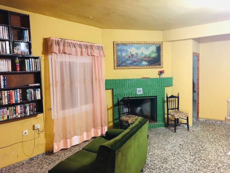 4 Schlafzimmer Landhaus zu verkaufen