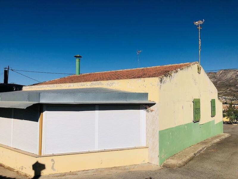 4 Schlafzimmer Landhaus zu verkaufen