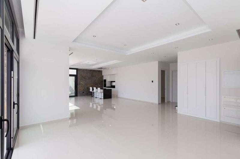 5 bedroom Villa for sale