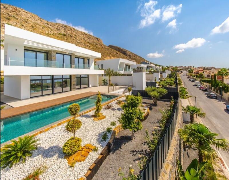 5 bedroom Villa for sale