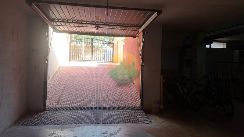3 bedroom Townhouse for sale