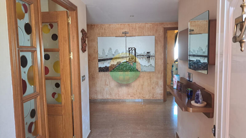 3 bedroom Townhouse for sale