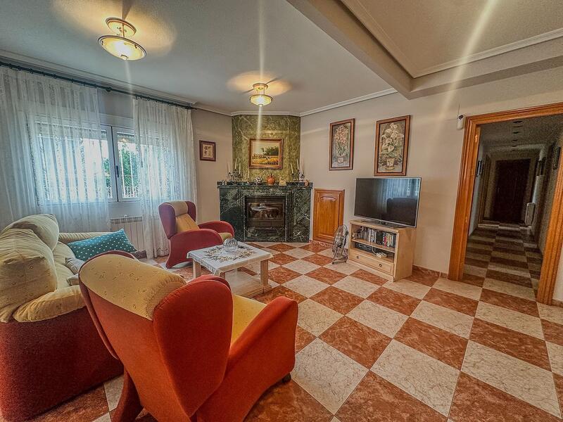 5 bedroom Villa for sale