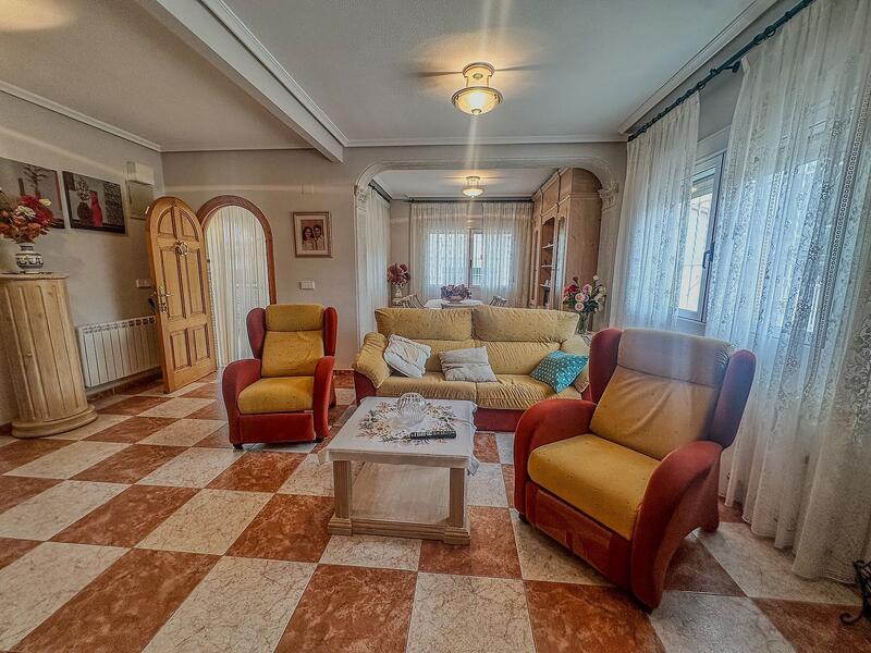 5 bedroom Villa for sale