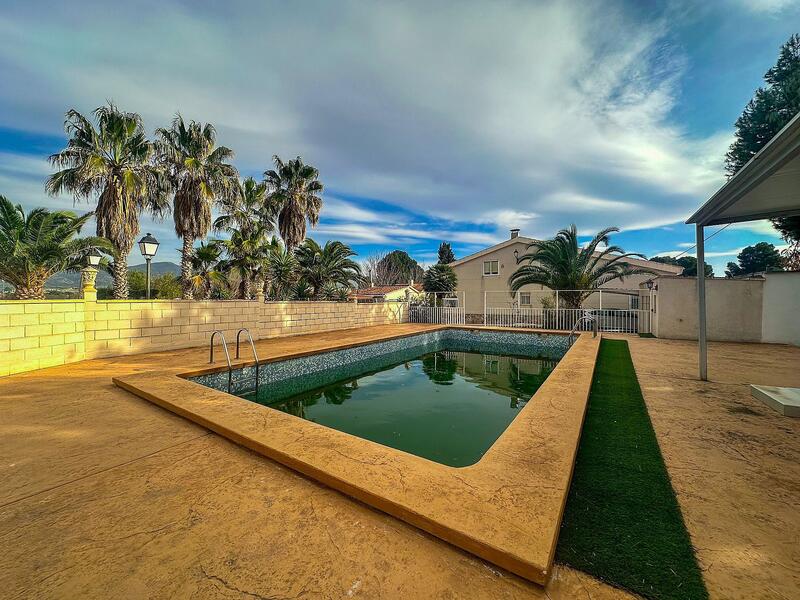 5 bedroom Villa for sale
