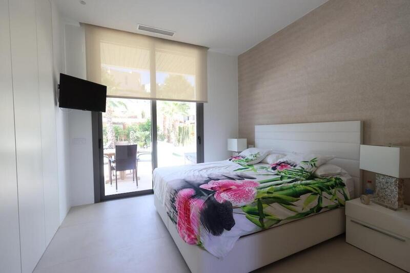 4 Cuarto Villa en venta