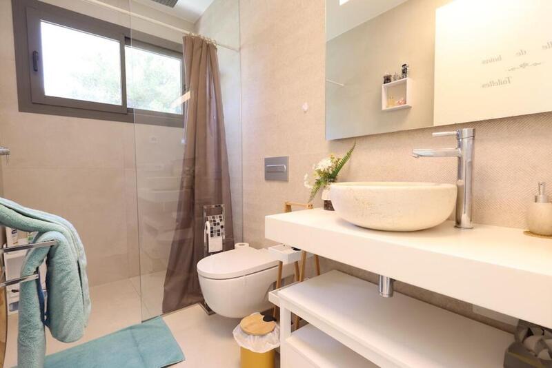 4 Cuarto Villa en venta