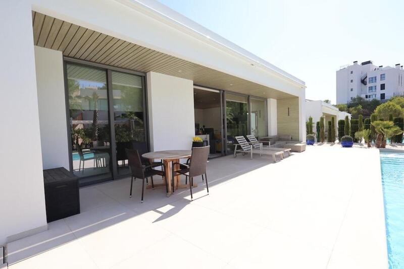 4 Cuarto Villa en venta