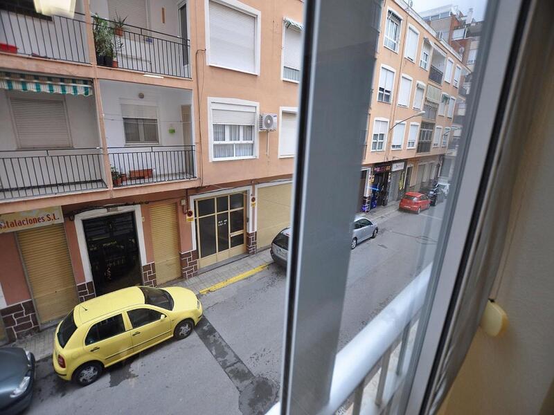 3 chambre Local Commercial à vendre