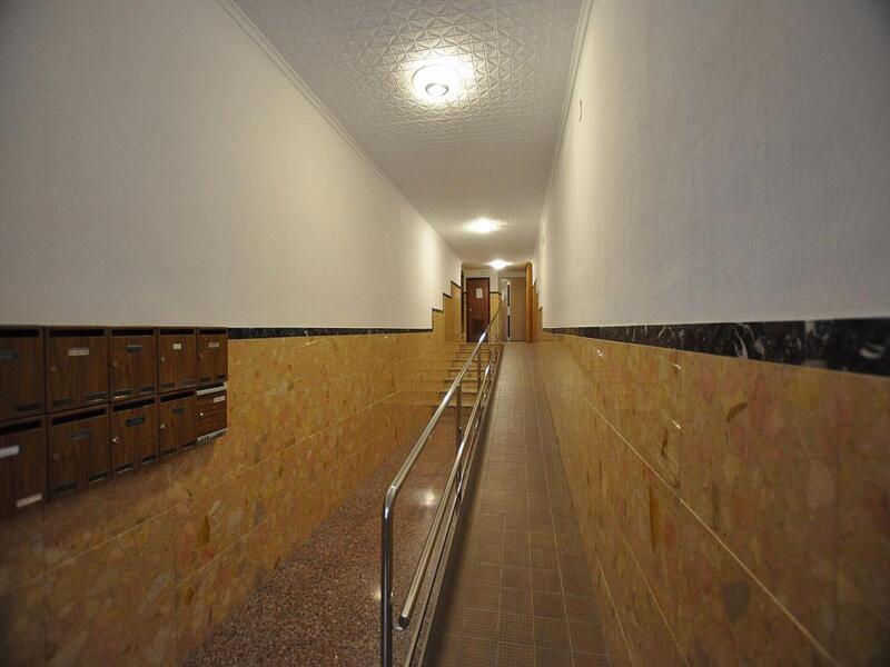 3 chambre Local Commercial à vendre