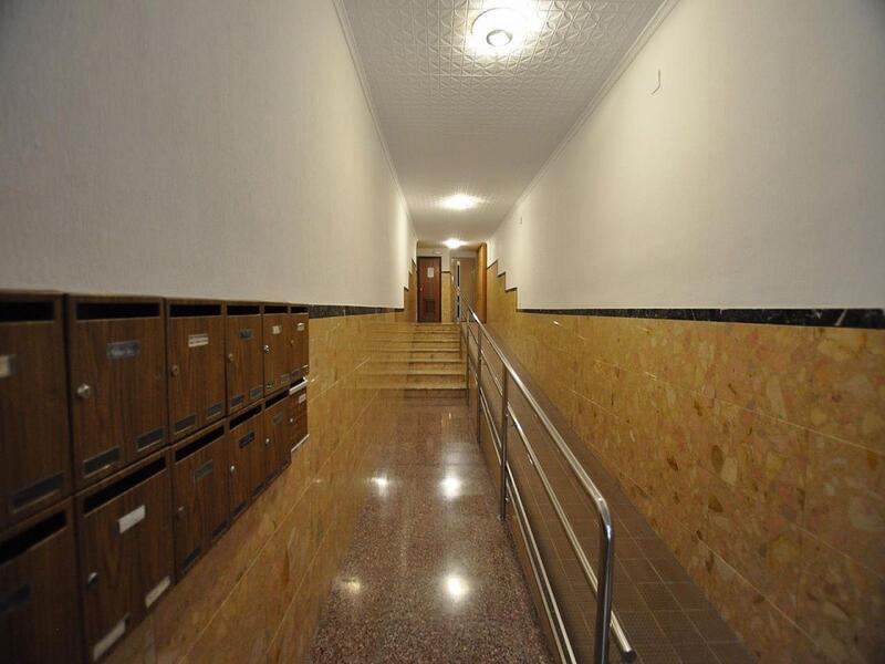 3 chambre Local Commercial à vendre