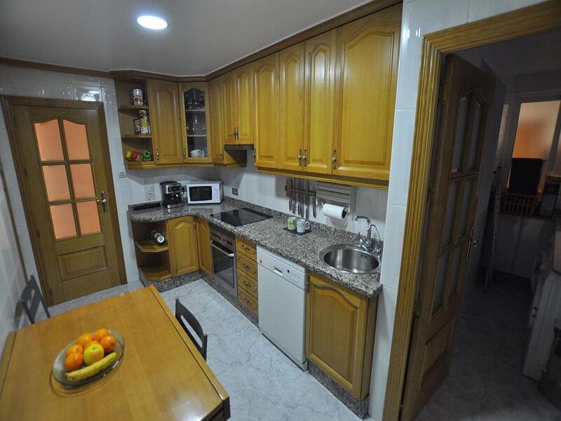 3 chambre Local Commercial à vendre