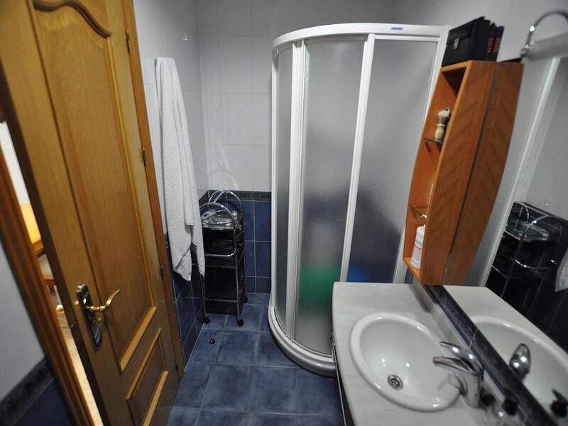 3 chambre Local Commercial à vendre