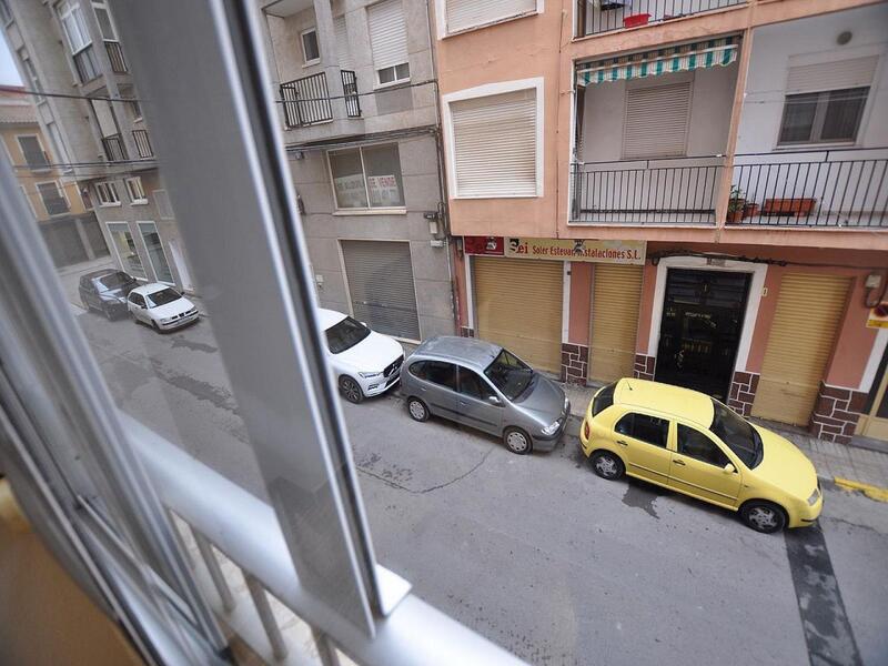 3 chambre Local Commercial à vendre