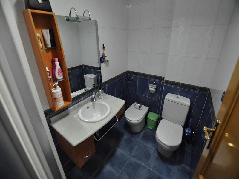 3 chambre Local Commercial à vendre