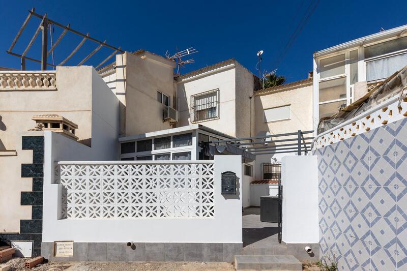 Villa for sale in Torrevieja, Alicante