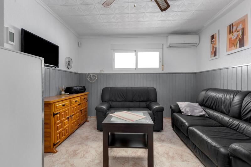 2 Cuarto Villa en venta