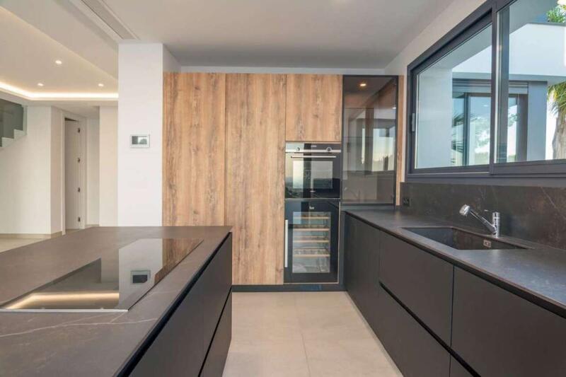 4 Cuarto Villa en venta