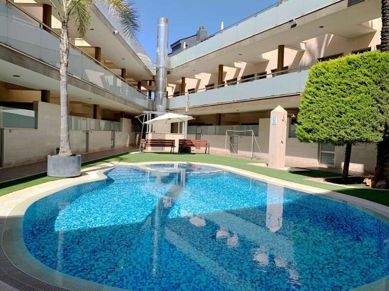 Villa Te koop in Pilar de la Horadada, Alicante