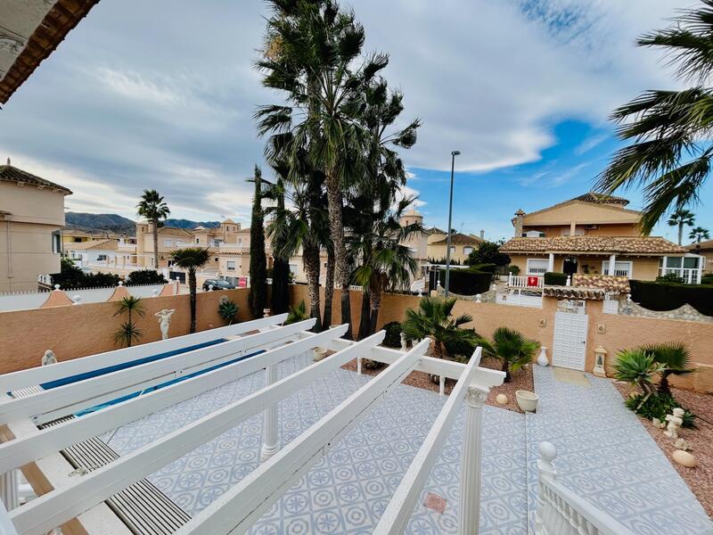 4 Cuarto Villa en venta