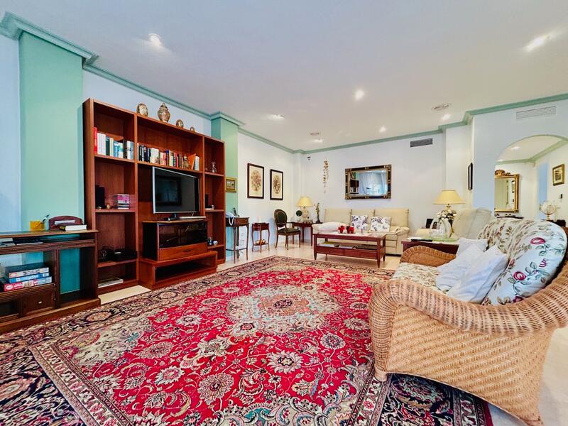 4 Cuarto Villa en venta