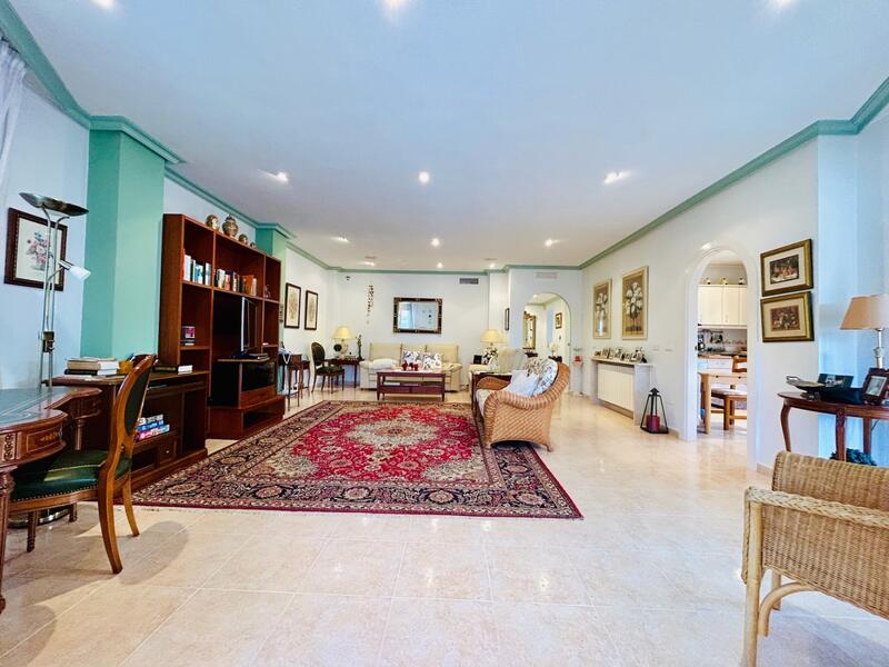 4 Cuarto Villa en venta