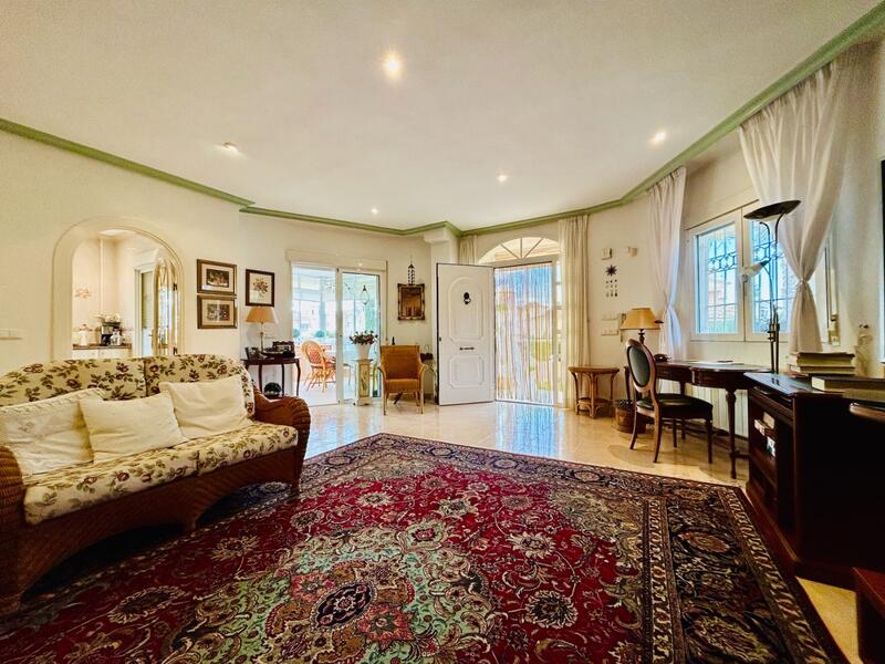 4 Cuarto Villa en venta