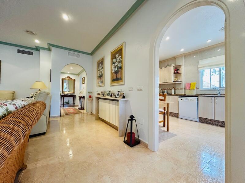 4 Cuarto Villa en venta