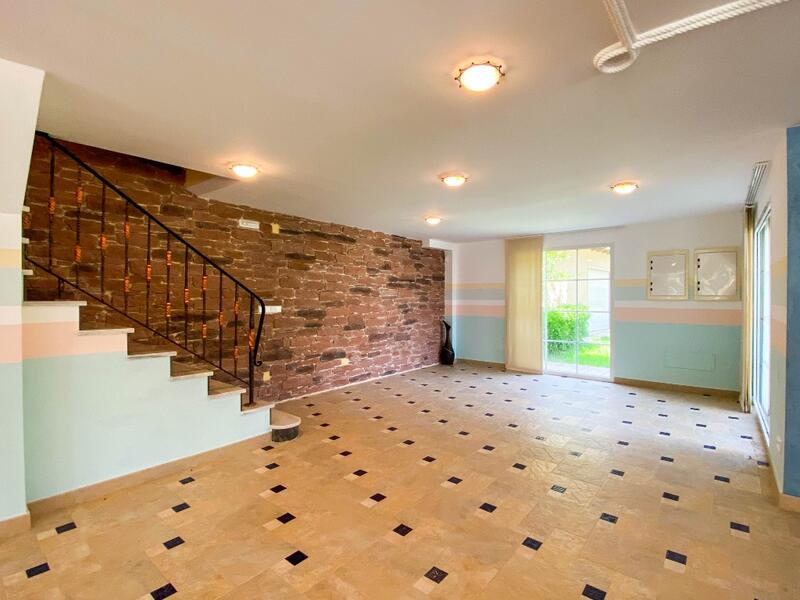7 bedroom Villa for sale