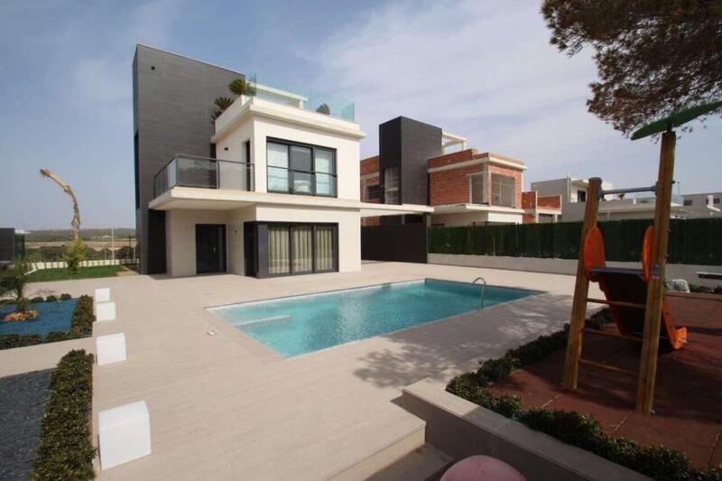 Villa til salg i San Miguel de Salinas, Alicante